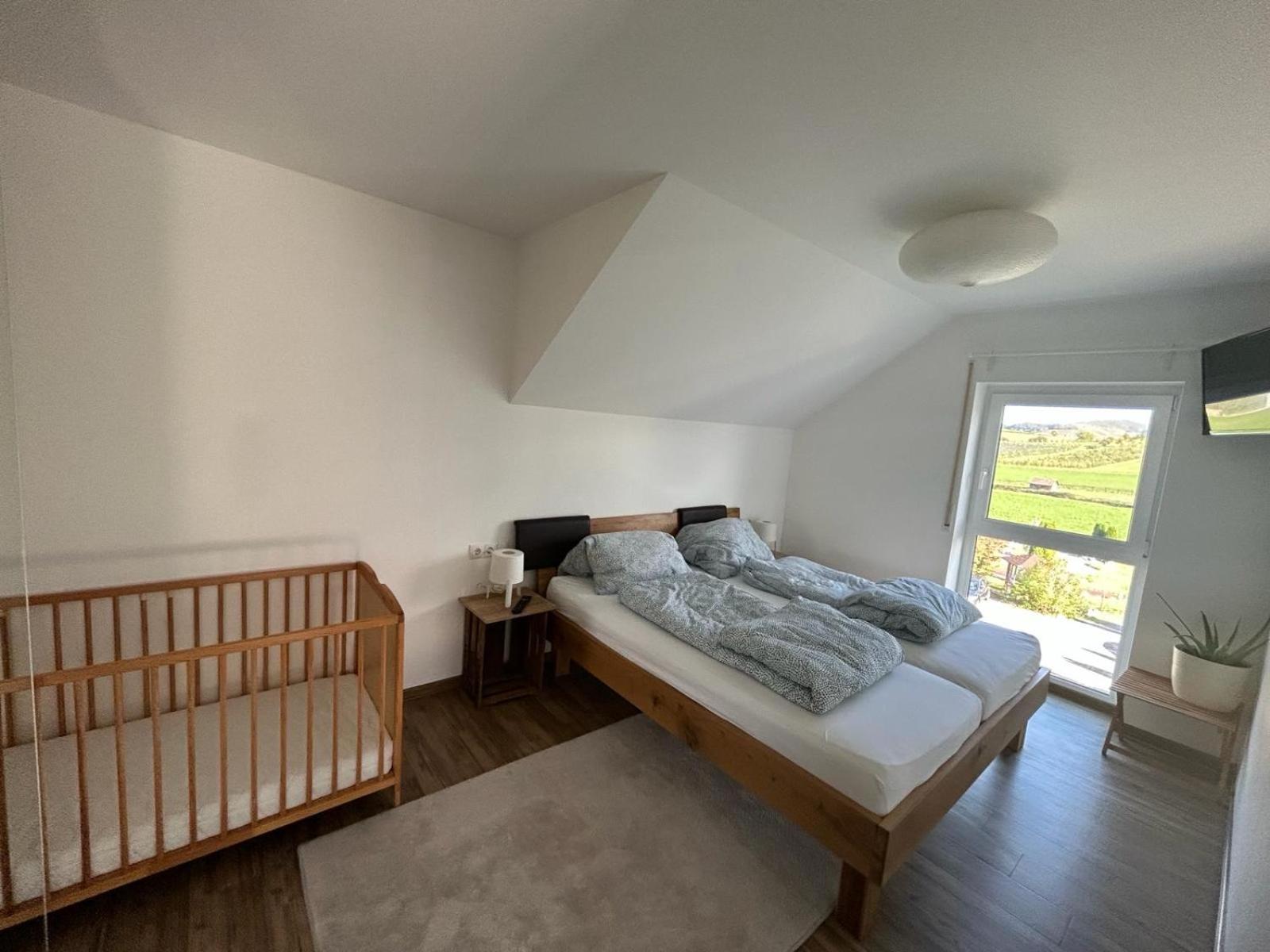 3 Zimmer Neubauwohnung In Der Schwaebischen Toskana Löwenstein Buitenkant foto